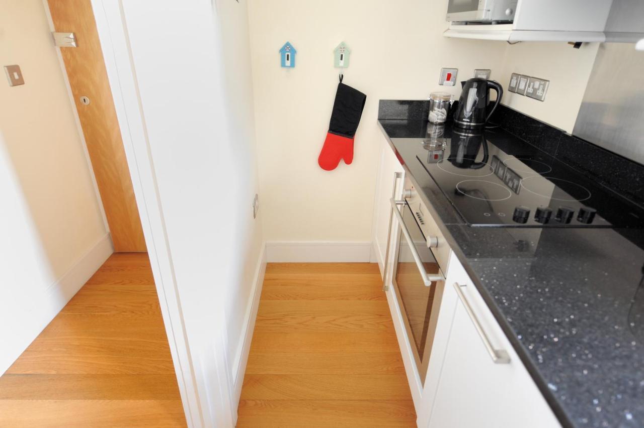 7 Coram Tower Apartment Lyme Regis Bagian luar foto