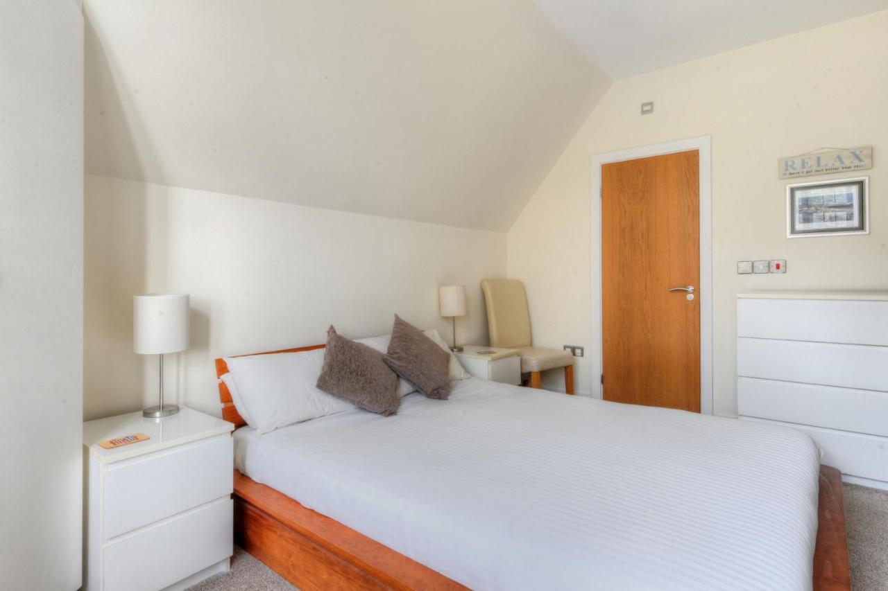 7 Coram Tower Apartment Lyme Regis Bagian luar foto