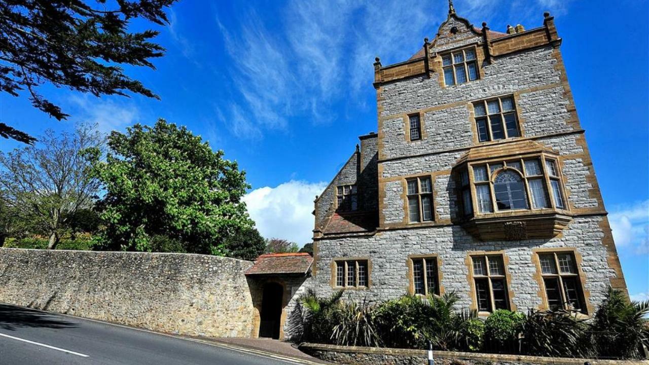 7 Coram Tower Apartment Lyme Regis Bagian luar foto