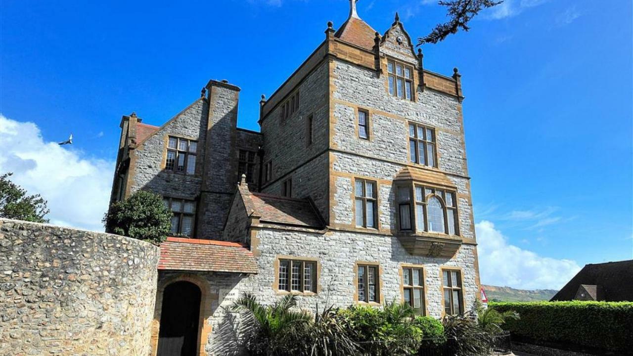 7 Coram Tower Apartment Lyme Regis Bagian luar foto